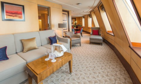 Queen Mary 2 - royal suite