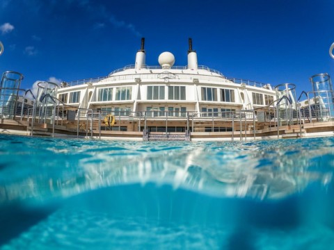Queen Mary 2 - pool