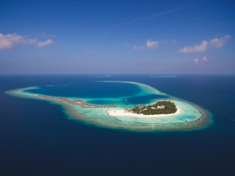 Halaveli Resort - atoll