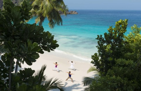 Four Seasons Resort Mahé Seychelles - yoga strand