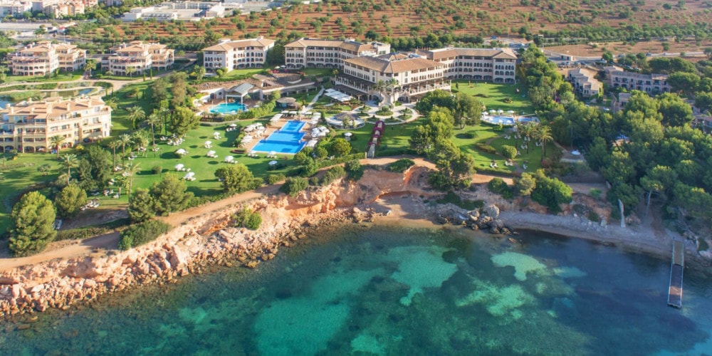 The St. Regis Mardavall Mallorca Resort