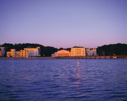 Grand Hotel Heiligendamm - Außen mit Meer