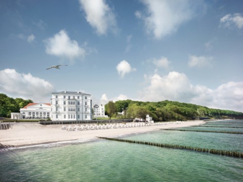 Grand Hotel Heiligendamm - Außen mit Meer und Strand