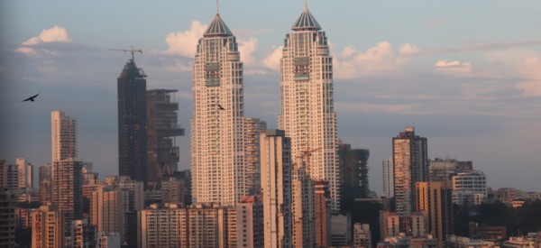 mumbai-morning-with-skyscrapers-everything-looking-beautiful_t20_29lY7J