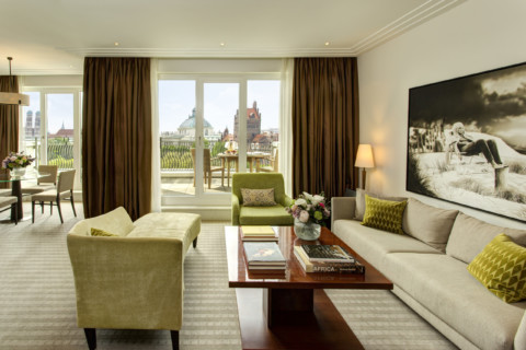 The Charles - deluxe room suite