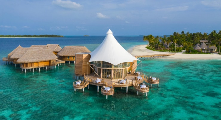 Nautilus Maldives - Restaurant auf dem Wasser