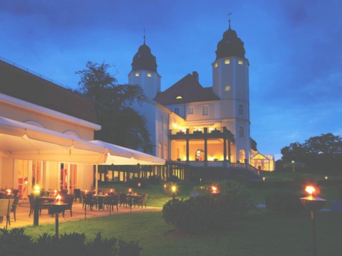 Schloss Fleesensee - Restaurant draußen