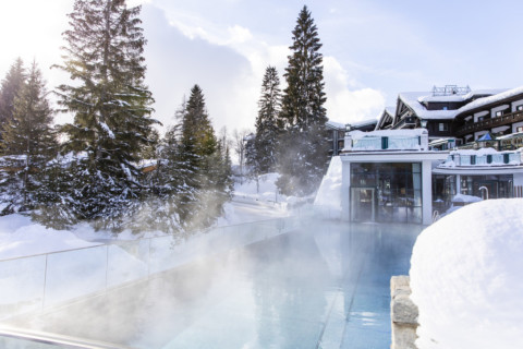 Astoria Resort - Pool im Winter