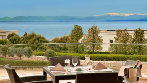 Kempinski Hotel Adriatic Istrien - terrasse mit blick aufs meer