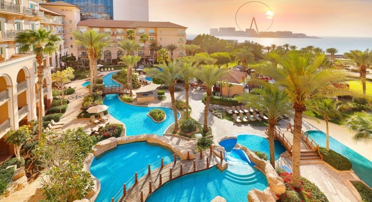The Ritz-Carlton Dubai - pool und meer