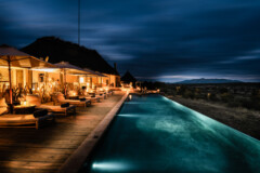 Zannier Hotels Omaanda - Pool am Abend