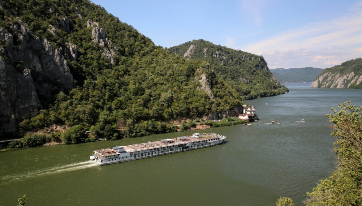 Riverside Mozart Flussfahrt